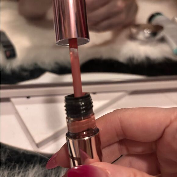 Fenty Beauty Icon Velvet Liquid Lipstick - Picture 3 of 3